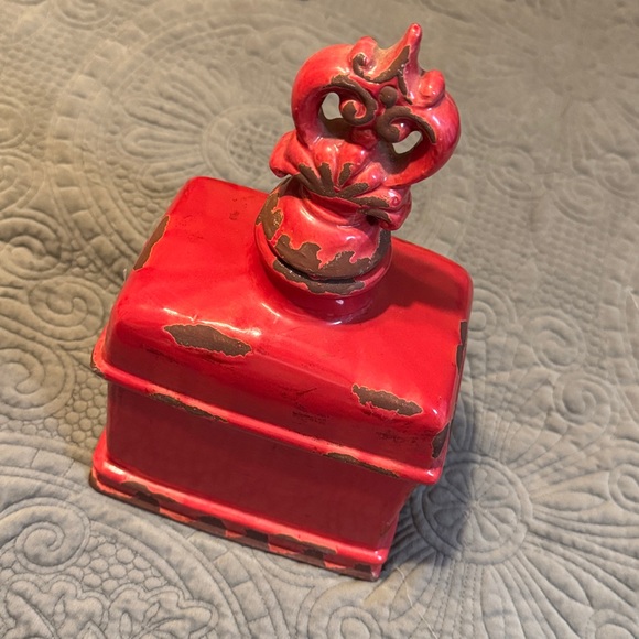 Red Decorative Ceramic Vase with removable finial top. - Picture 2 of 9